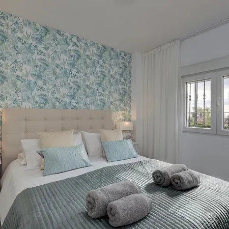 Apartment 014 Bright And Modern 2 Bed Apt Near Beach Mijas