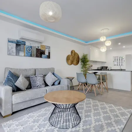 014 Bright And Modern 2 Bed Apt Near Beach